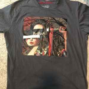 NWT Robert Graham T Shirt